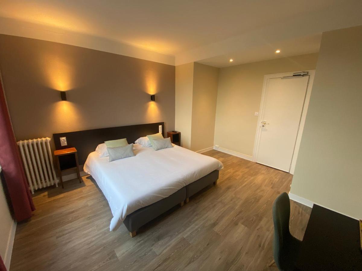 Hotel De La Poste Mortain-Bocage Buitenkant foto