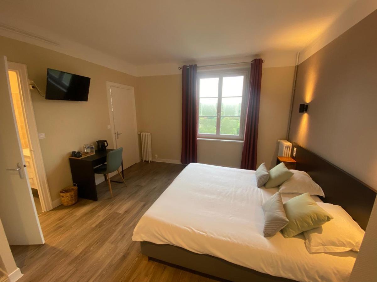 Hotel De La Poste Mortain-Bocage Buitenkant foto