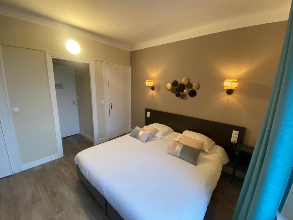 Hotel De La Poste Mortain-Bocage Buitenkant foto